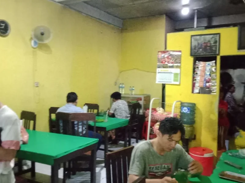Warung Muslim Haji Sarmila