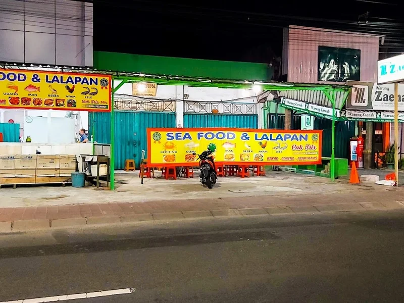 Seafood and Lalapan Cak Tris Malang