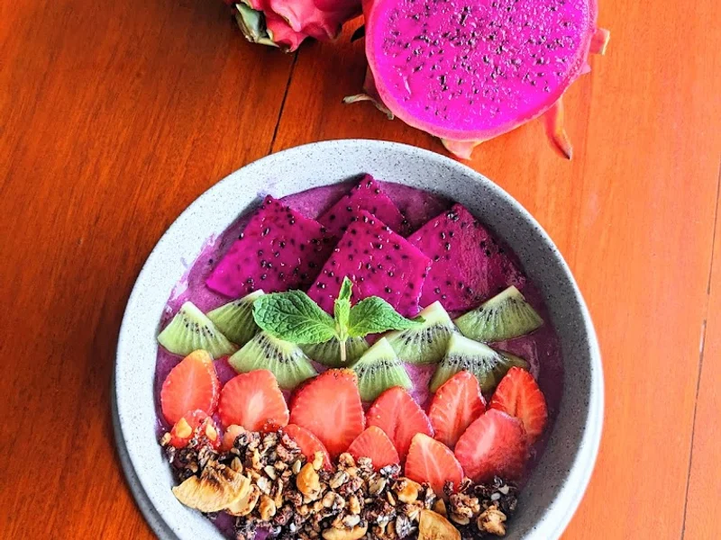 Veganlicious, Vegan smoothie bowl and juice