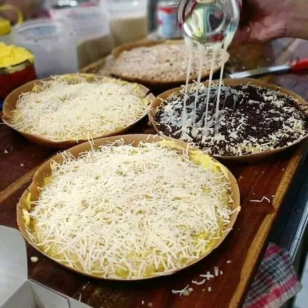 Martabak terang bulan lancar