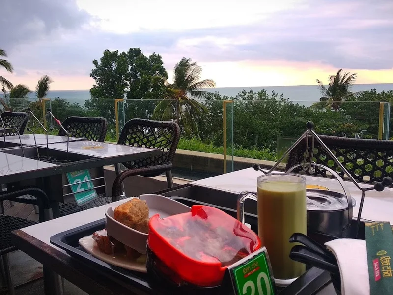 Raa Cha Suki & BBQ Beachwalk