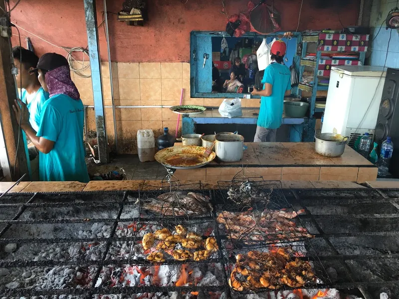 Jasa Ikan Bakar "Pak Made Ripuk"