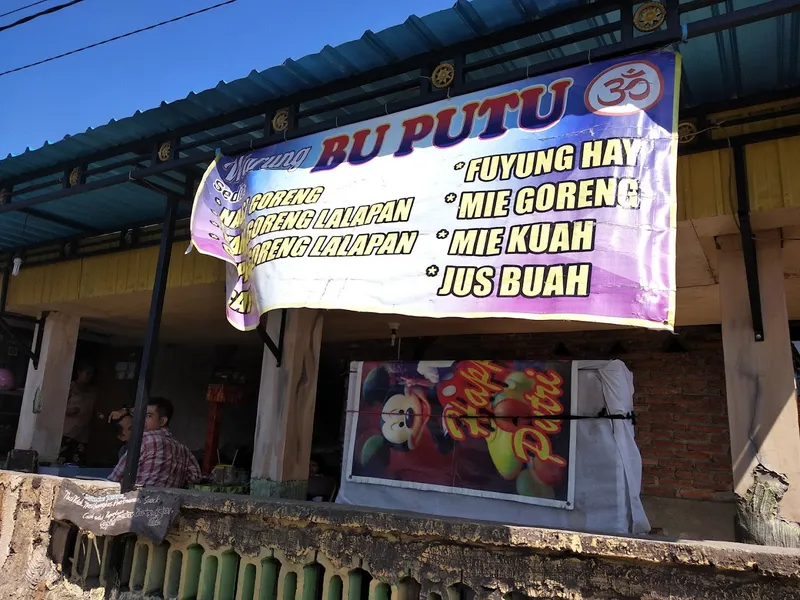 Warung Bu Putu