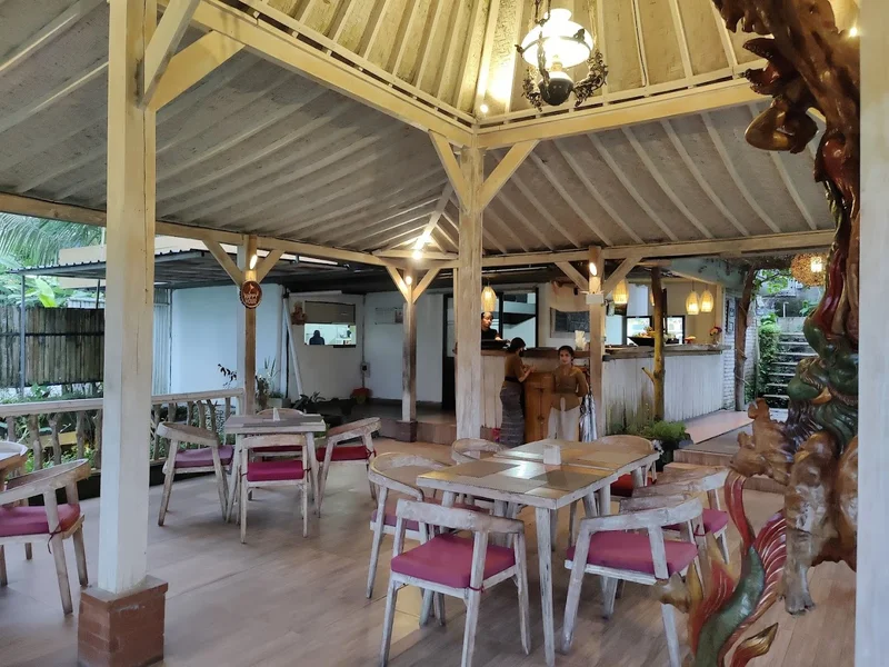 Uma Ceking Resto and Swing