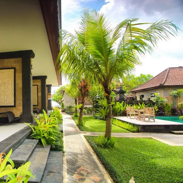 Batu Empug Cottages
