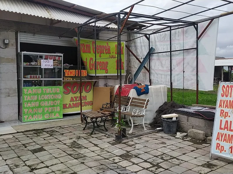 Ayam Bakar Tepi Sawah Soto Dan Rawon