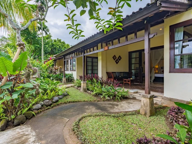 Aniniraka Resort and Spa