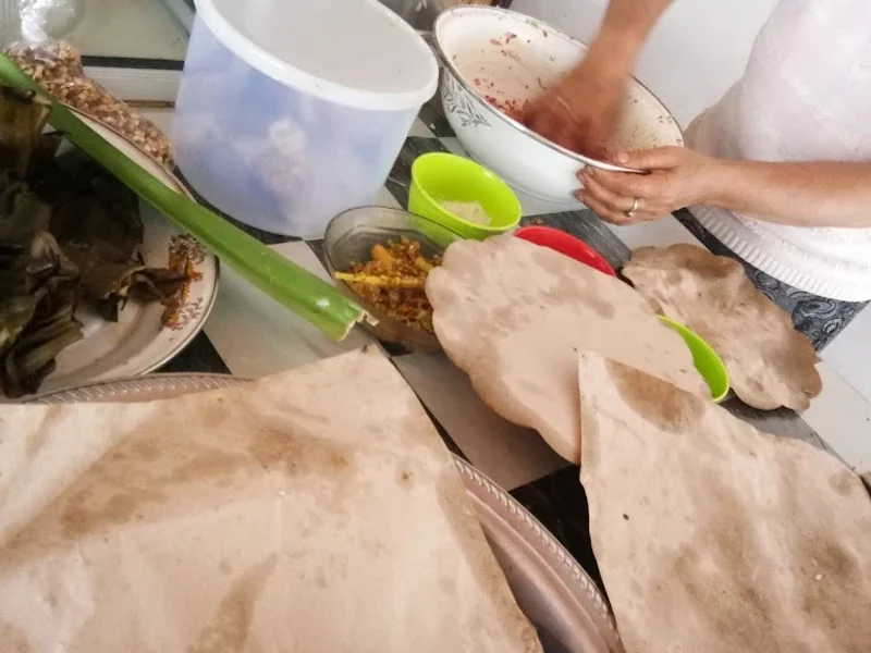 LAWAR NOSH