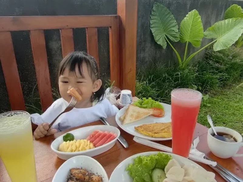 Three Gold Luxury Private Villas & Restaurant