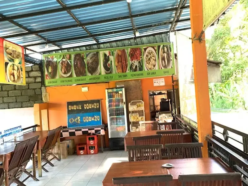 Warung Daeng Bacok