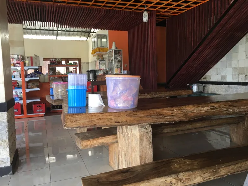 Warung Makan Merta Sari Bu Sri (Spesial Ayam Popok & Jair Nyat")