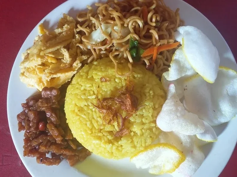 Nasi uduk mama ratih jl pulo gebang rt.16rw.06 no.31