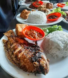 Daftar 17 tempat makan ayam bakar di Pulo Gebang Jakarta Timur