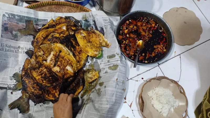 Ayam Bakar Padaloman