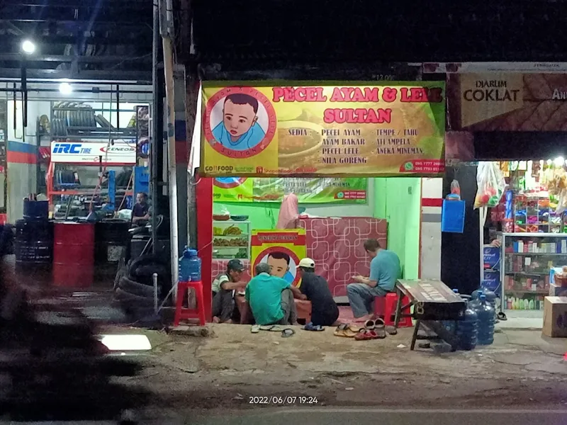 Pecel Ayam dan Lele Sultan