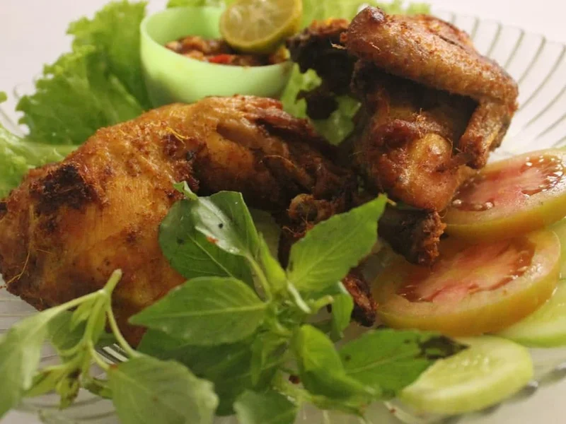 Ayam Penyet Mertua Dewi Sartika