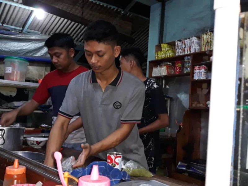 Warkop sragen asri kayu tinggi