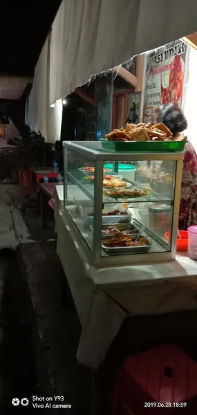 Nasi Uduk Ibu Sutinah