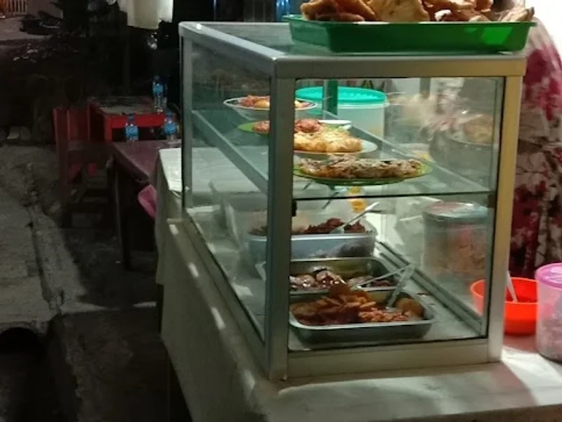 Nasi Uduk Ibu Sutinah