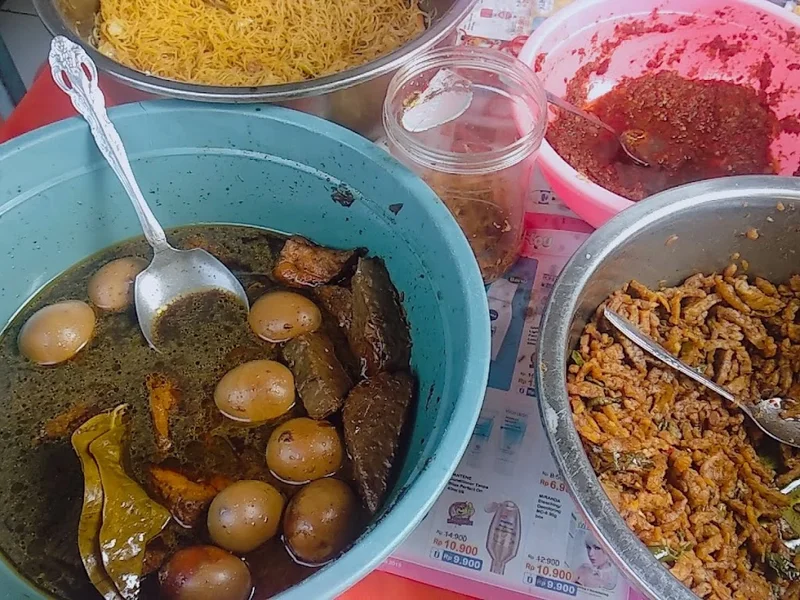 Nasi Uduk Betawi Bu Yasin