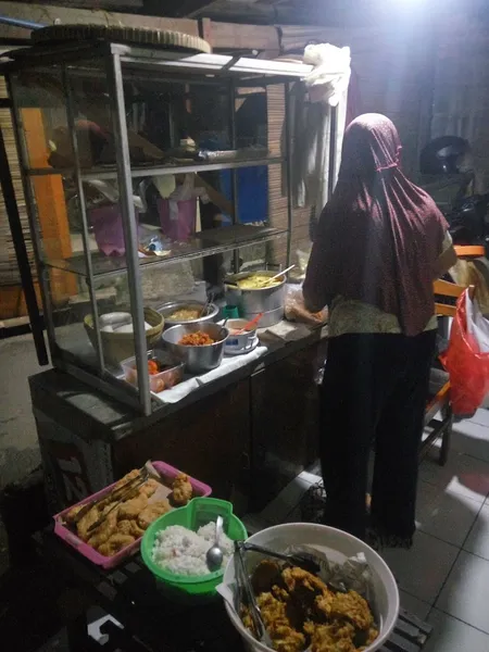 Nasi Uduk Mpok Entet