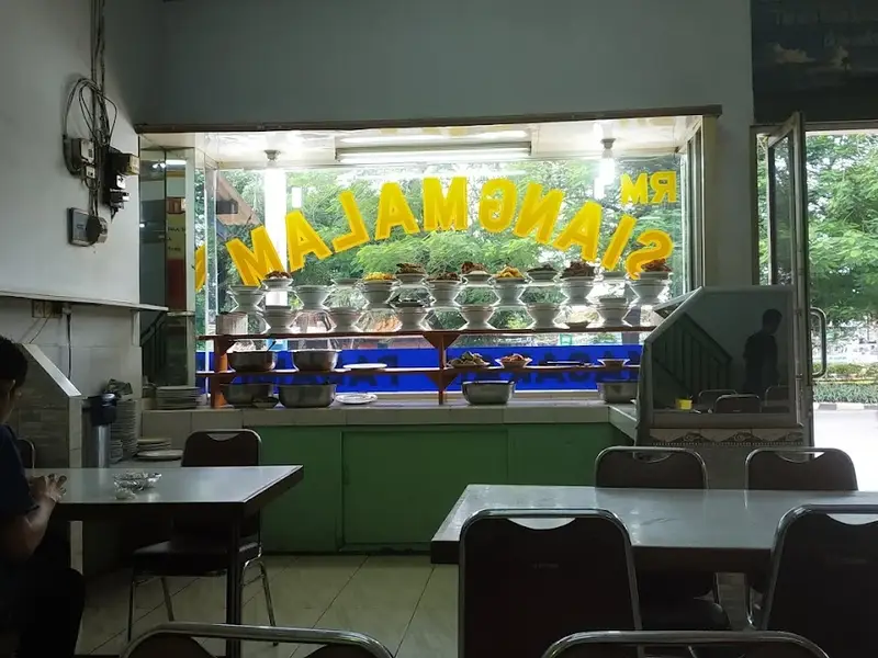 RM Siang Malam walikota jaktim