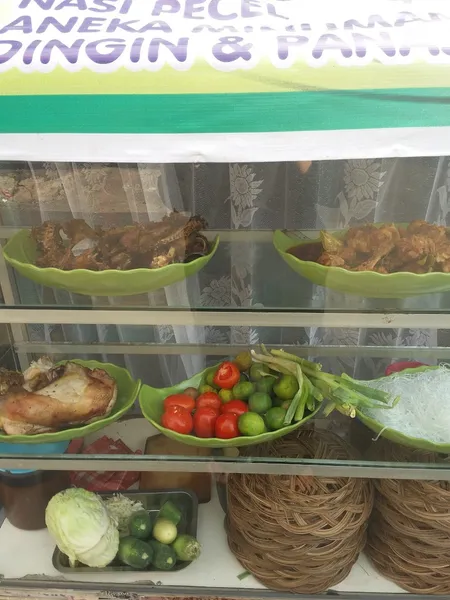 Kedai Kuliner Khas Jawa Timur Soto Ayam Kampung Nasi Bebek Rica2