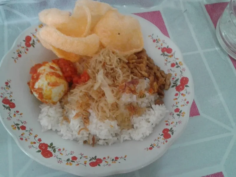Nasi Uduk Pertigaan