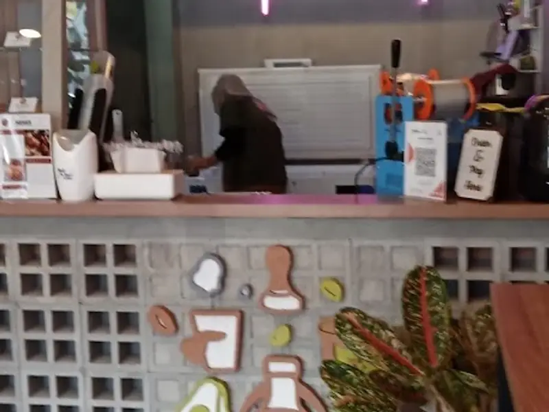 Ayam Gepuk Pak Gembus Cililitan