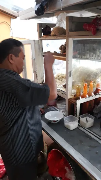 BAKSO & MIE AYAM SUTET PAKDE SUBUR