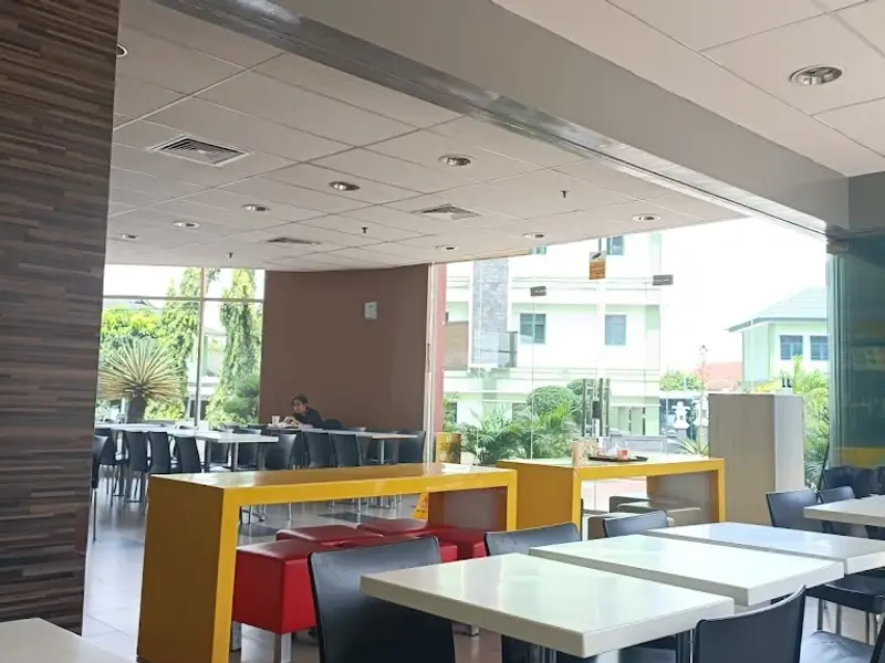 McDonald's Mall Cijantung