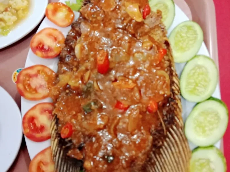 RUMAH MAKAN ROSS GEBOY