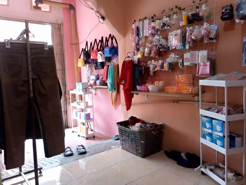 WARNA STORE