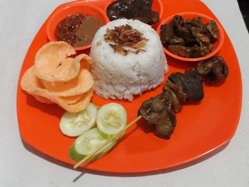Warung Nasi Uduk Tiah