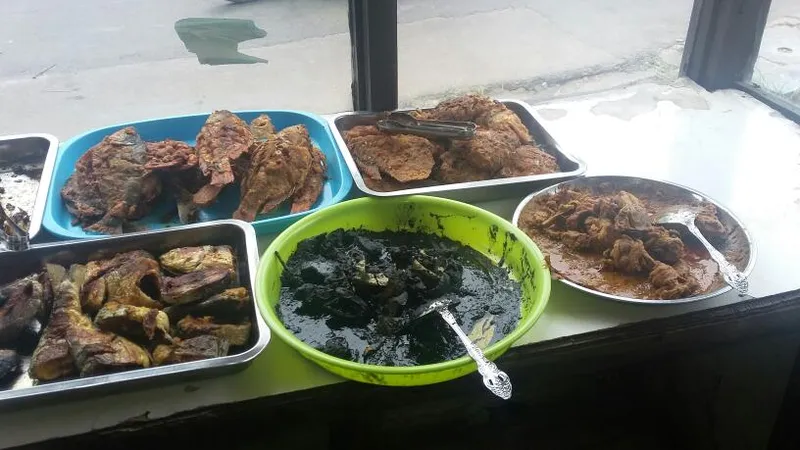 Rumah Makan Ibu Sum Gang Jokowi