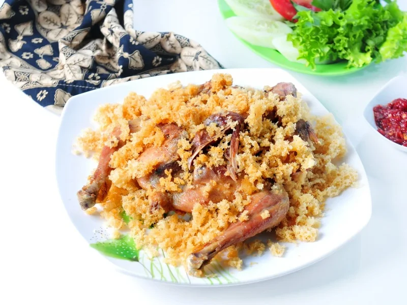 Ayam Goreng Panas Mbok Berek Ny. Astuti