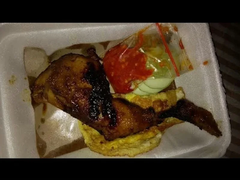 AYAM BAKAR MAMA RIO