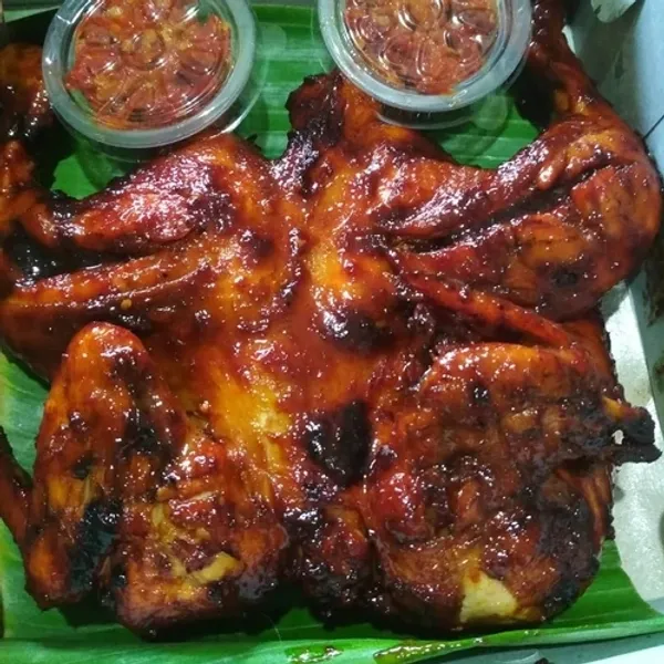 Ayam bakar Oma Dara