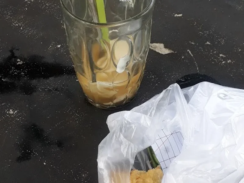 Es Kelapa Muda dan kopi "Adang"