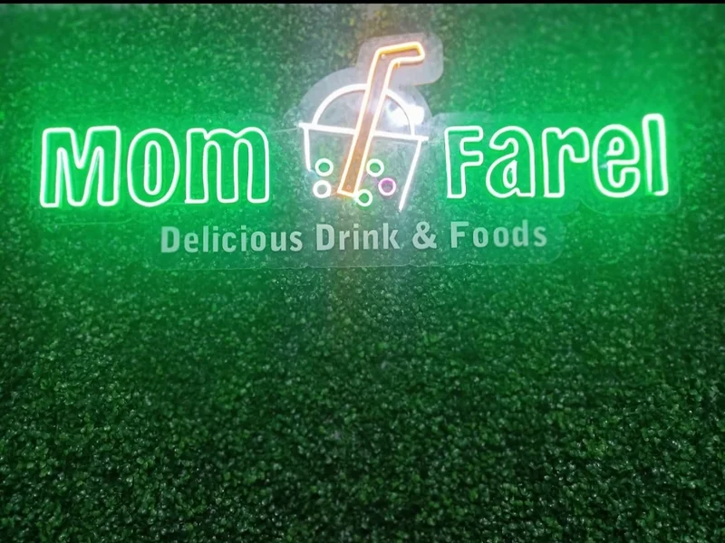 cafe mom farel