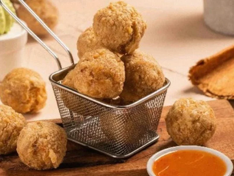 GATURU Fruity Coffee & Eatery 精神 | Homemade Snacks Risol Pastel | Noodle Kanmen | Ricebowl Chimu | Kid's Corner |