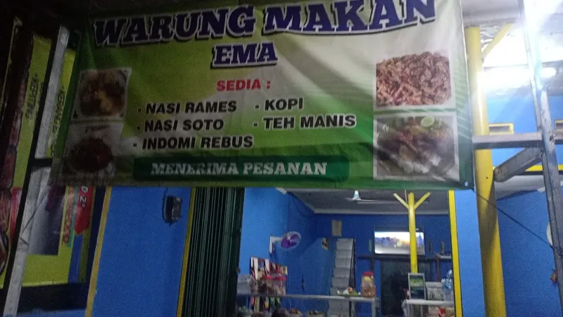 Warung sederhana emak & nasi goreng premium