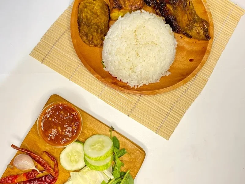 RAJA AYAM GEPREK BAMBU APUS