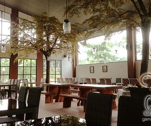 restoran outdoor di Ceger Jakarta Timur