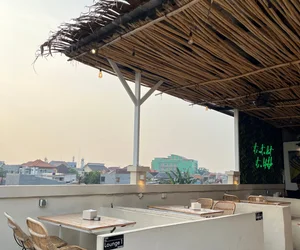 cafe live music di Pinang Ranti Jakarta Timur