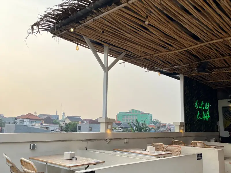 Skyhook Coffee Rooftop House and Kitchen