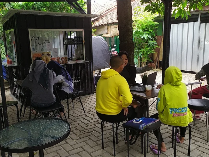 Nyopee Coffee & Steam Dukuh