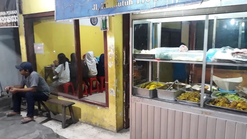 Warung Penyetan Bu Yah