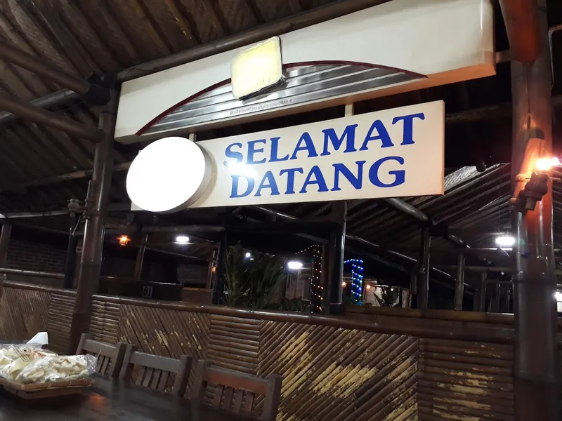 Warung Lesehan Rumadi