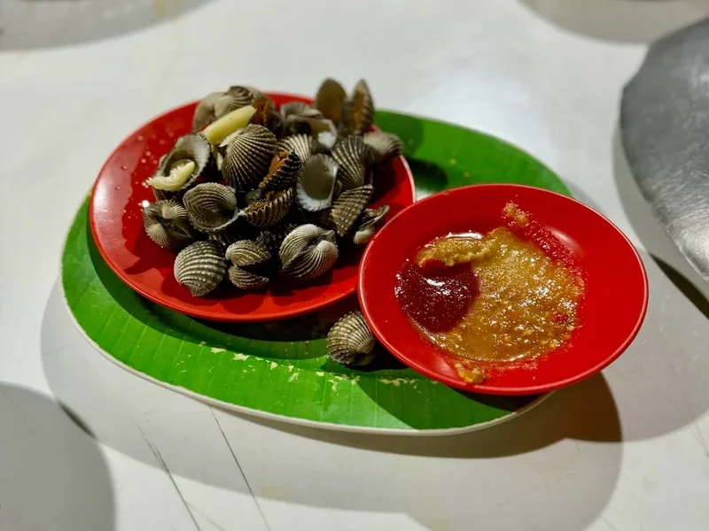 Wr. Ikan Bakar Cita Rasa Pakde Toka Kedungdoro